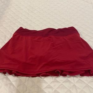 Lululemon tennis skirt size 4. Excellent condition